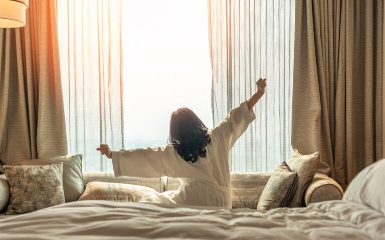 The Art of a Soft Morning: Simple Rituals to Help You Wake Up Gently and Calmly