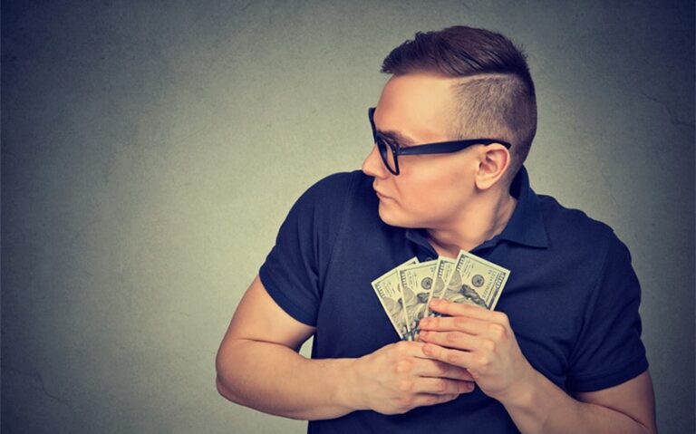 25 Signs of a Selfish Man in a Relationship You Shouldn’t Overlook