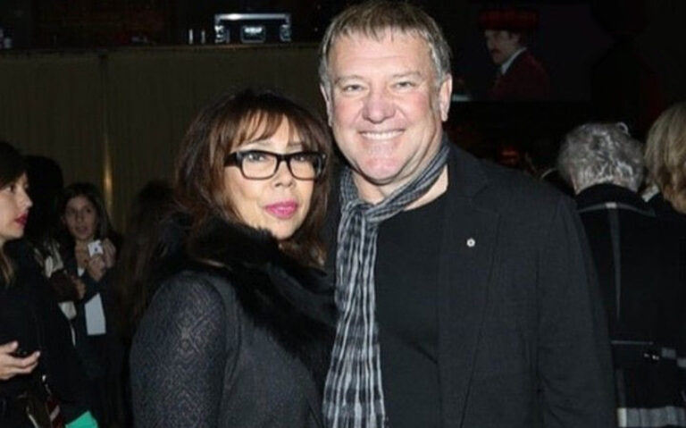 alex lifeson wife